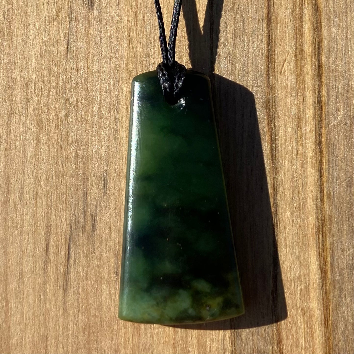 Toki from New Zealand Kawakawa pounamu (greenstone). Back.