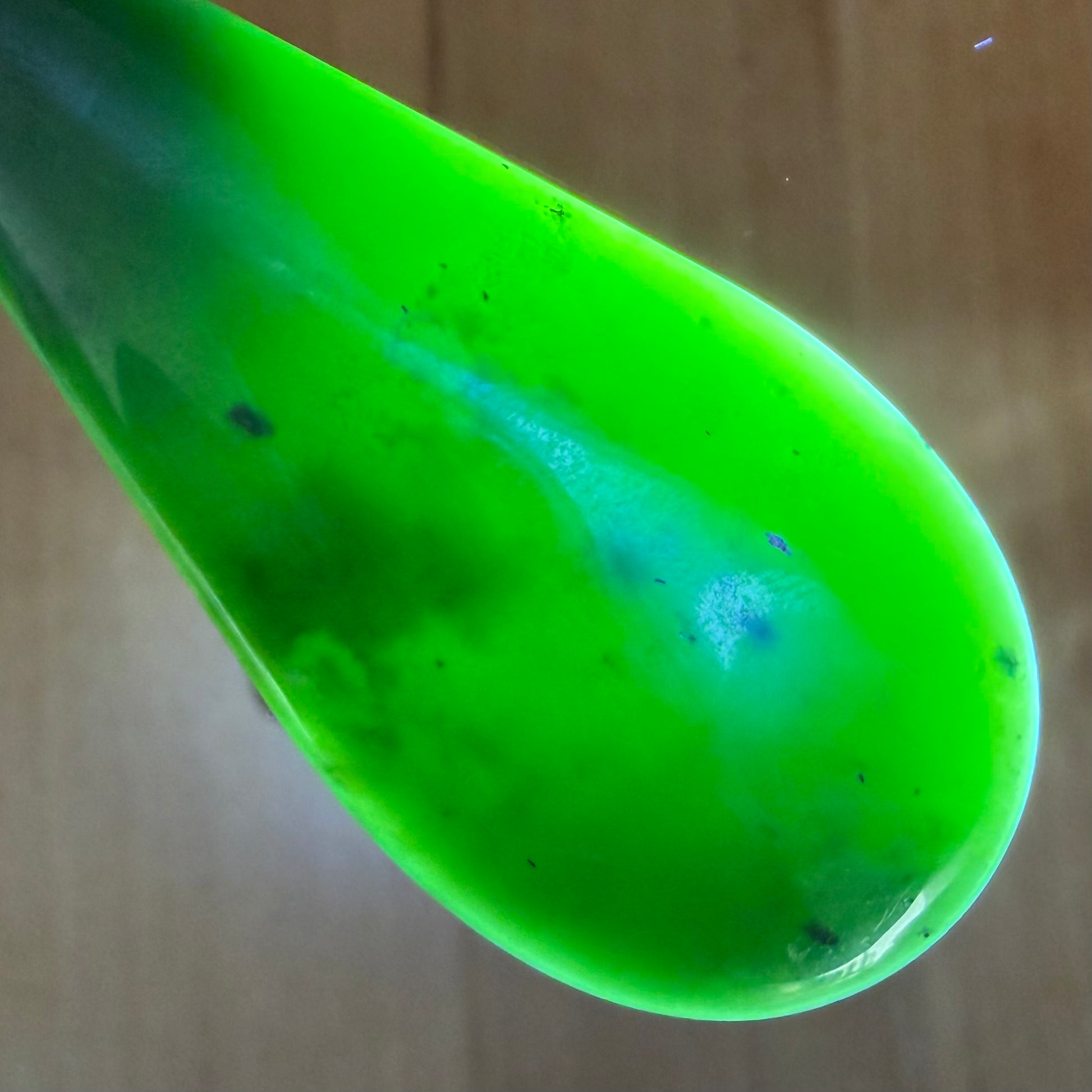 Roimata pendant hand-carved from New Zealand kawawkawa pounamu (greenstone). Translucency.