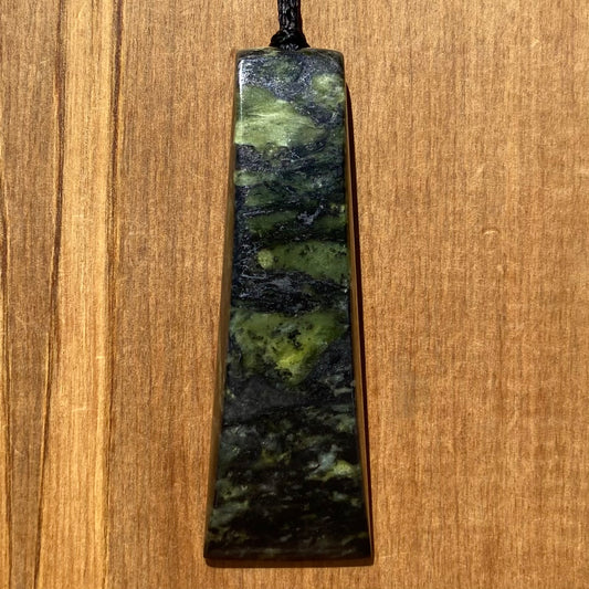 Toki pendant hand-carved from New Zealand Douglas Creek pounamu (greenstone). Front.