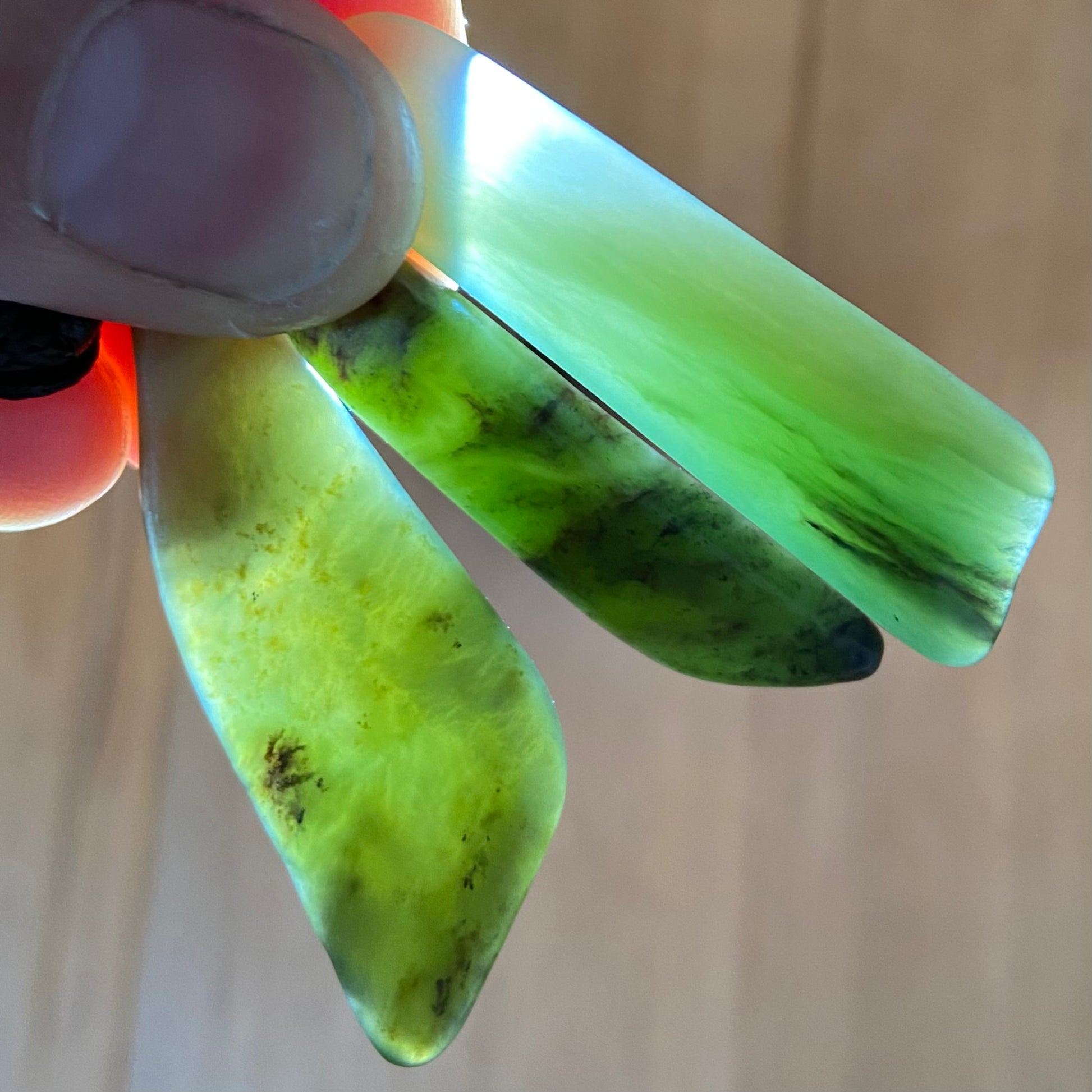 Tumbled NZ Pounamu pendants, bulk set of 10 pieces. Translucency.